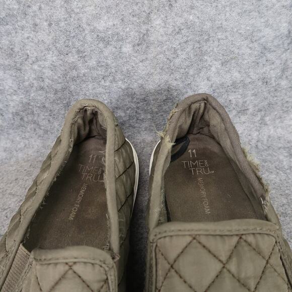 Time and Tru Shoes Womens 11 Sneakers Slip On Casual Quilted Green Fabric Flats - Picture 3 of 10